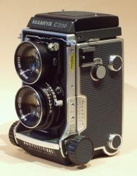 Mamiya C220 - Lights in the Box